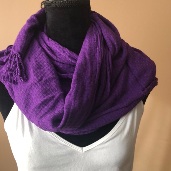 Tasseled Scarf - Picture 1 of 3